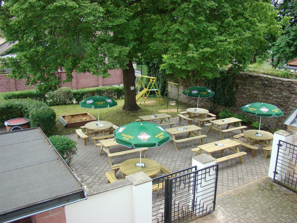 Hotel Pivovar Polička Exterior foto